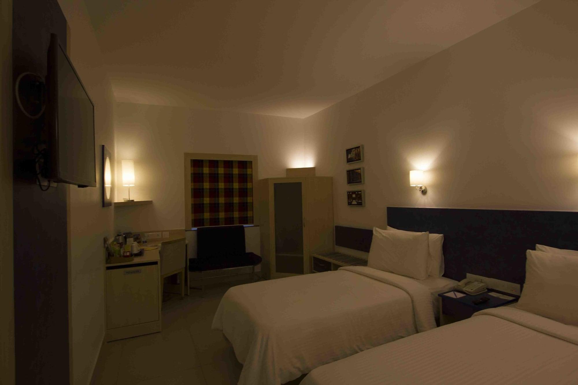 Kalyan Grand - A Business Hotel Vandalur Екстериор снимка