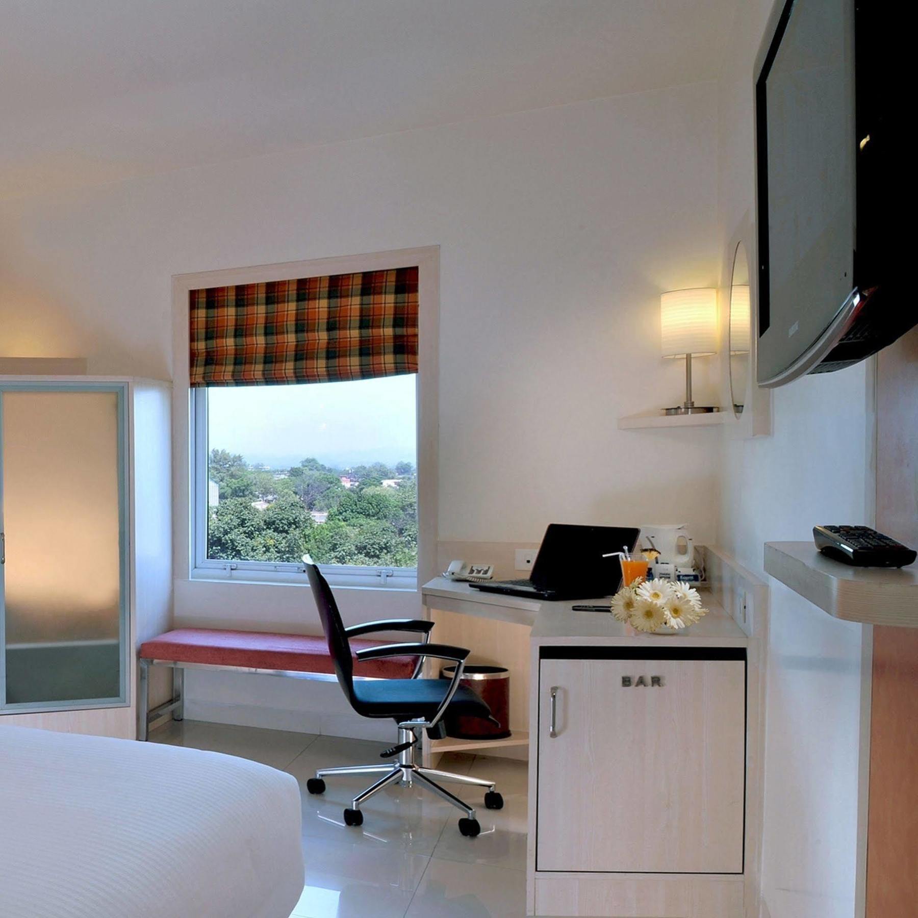 Kalyan Grand - A Business Hotel Vandalur Екстериор снимка