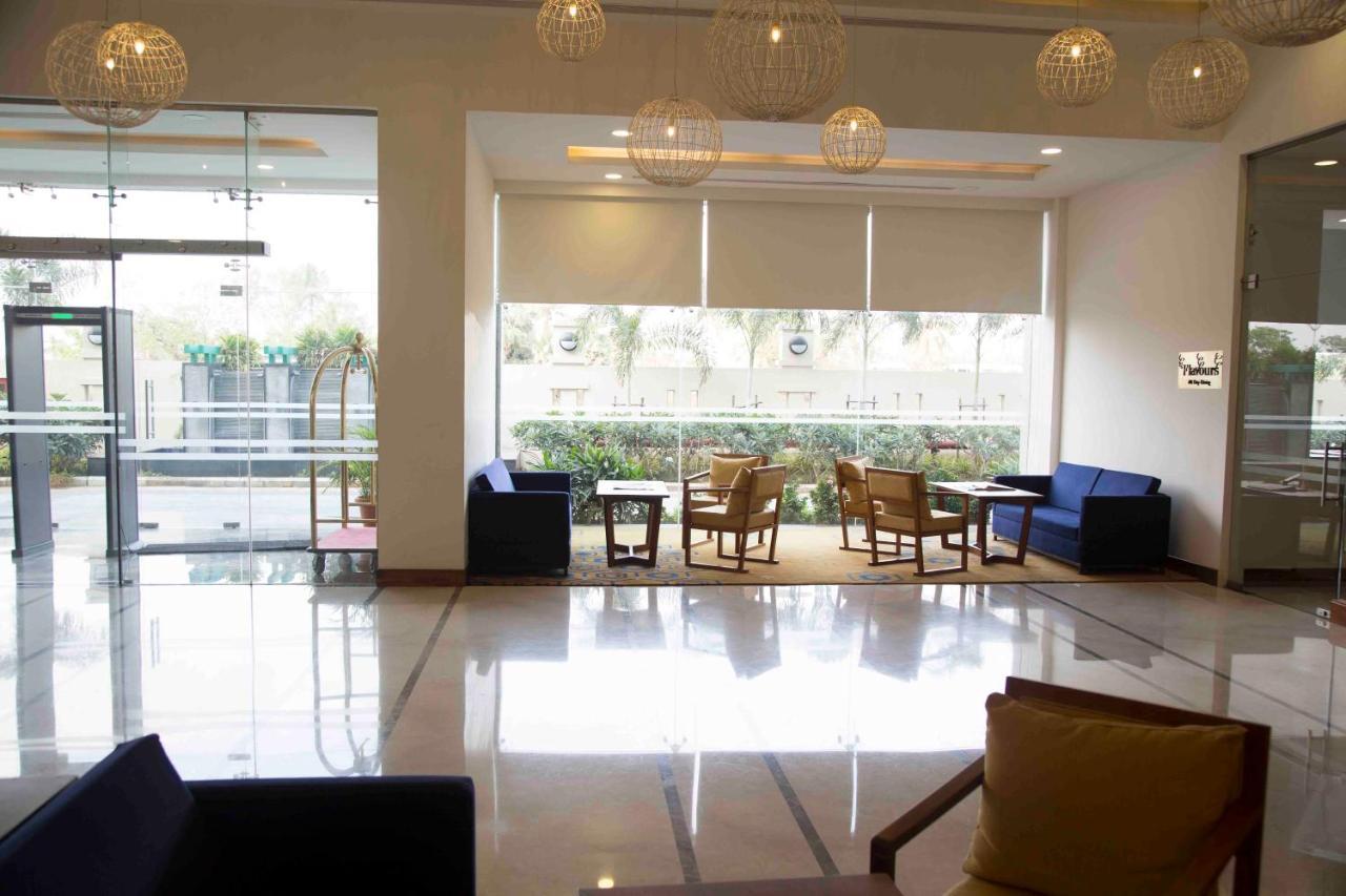 Kalyan Grand - A Business Hotel Vandalur Екстериор снимка